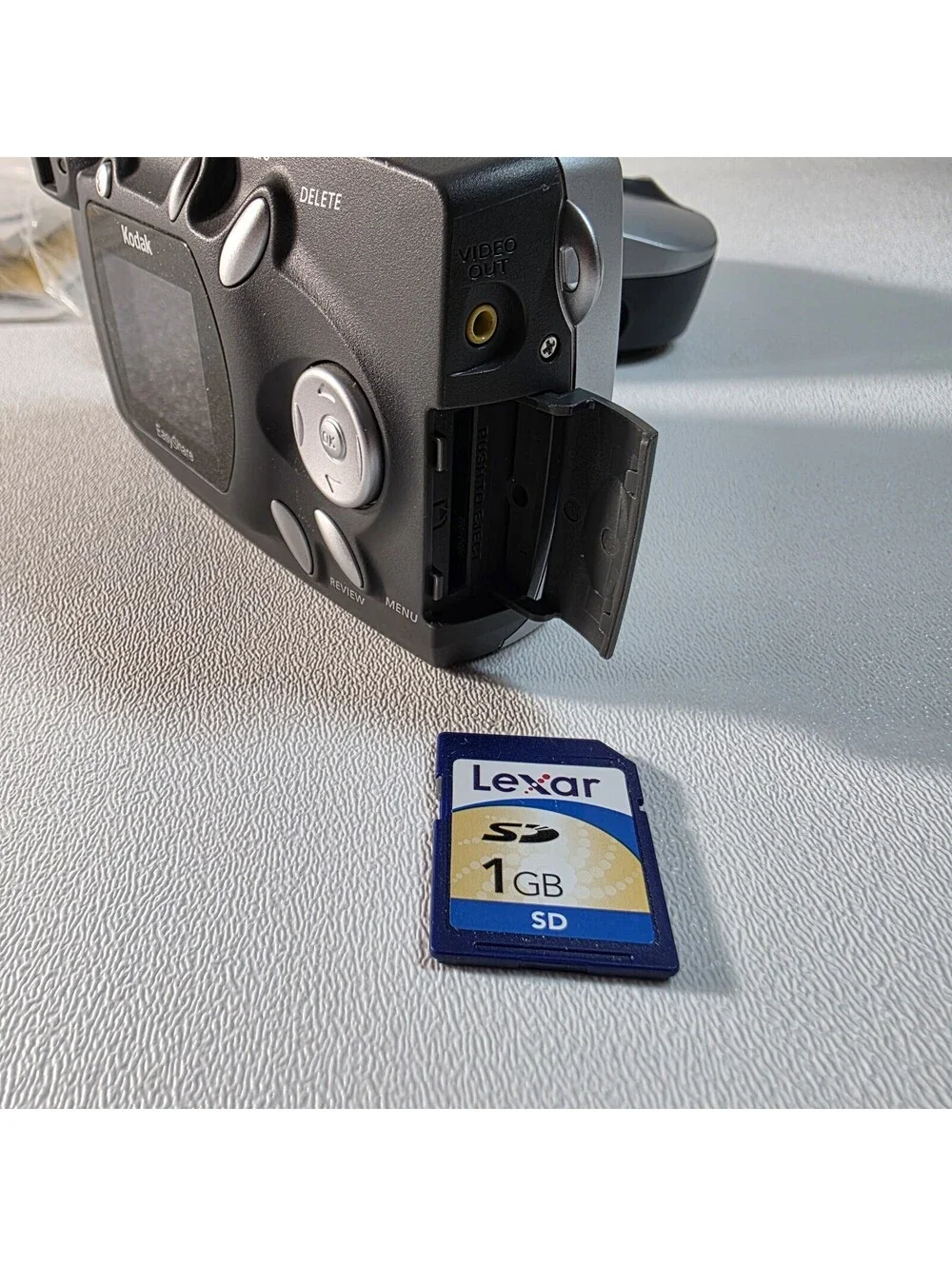 Kodak EasyShare CX4200 Digicam Starter Kit w/ Memory Card, Manuals, Dock